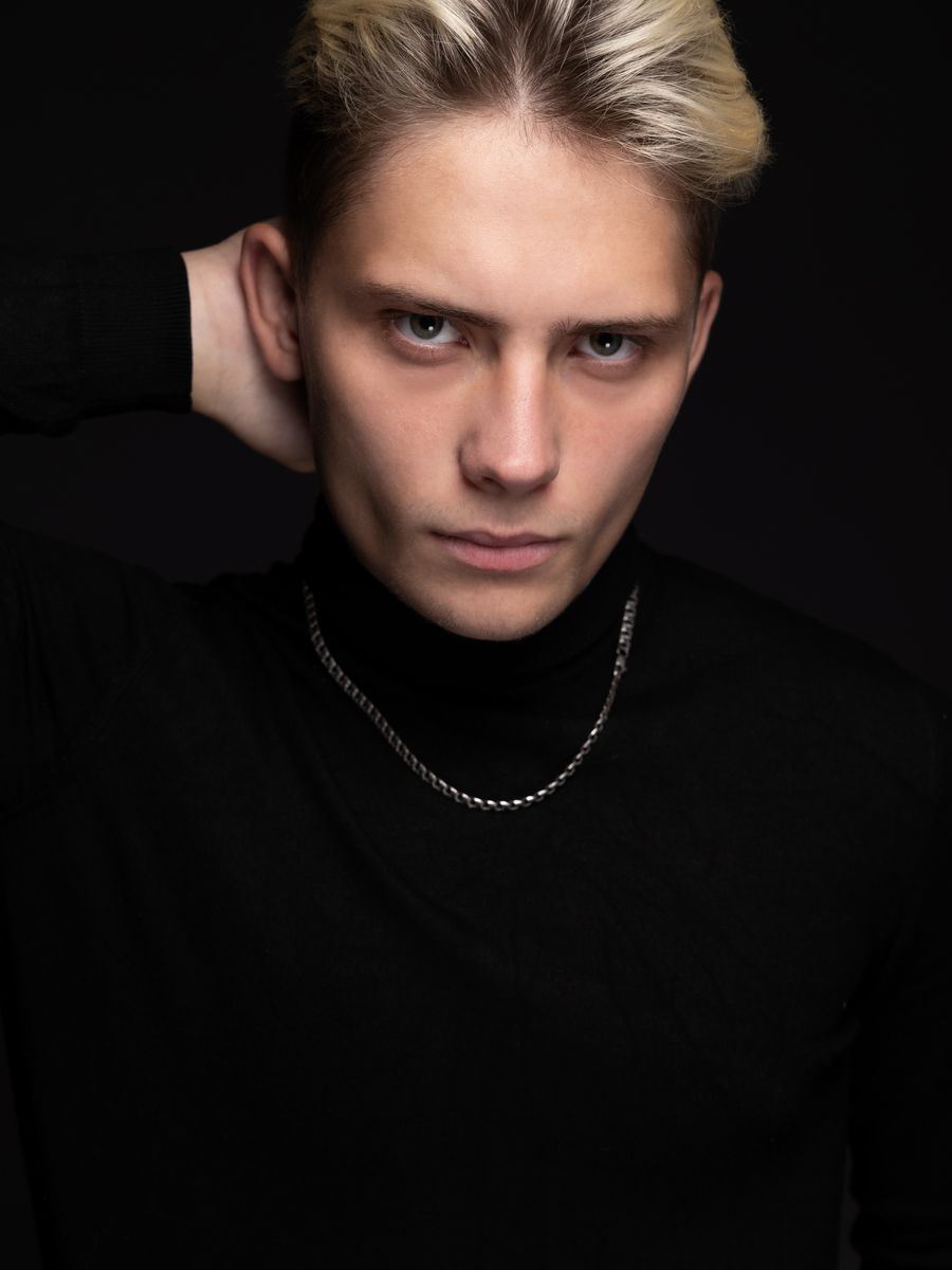 Артем #3098
