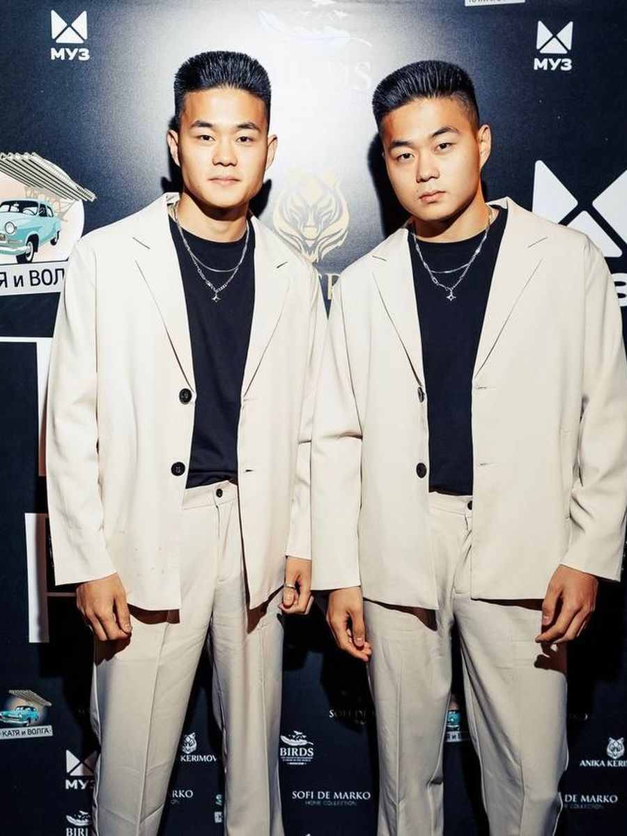 Ен Гир и Ен Хо #3440