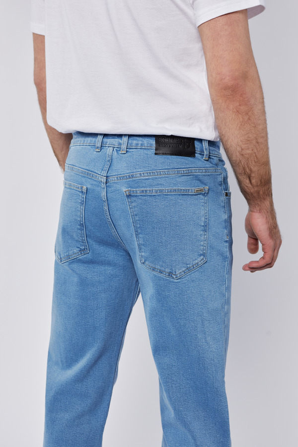 Съёмка для каталога классических джинс 